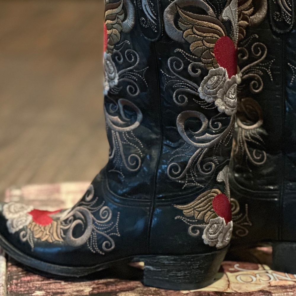 Old Gringo Grace Black Embroidered Boots Size 9